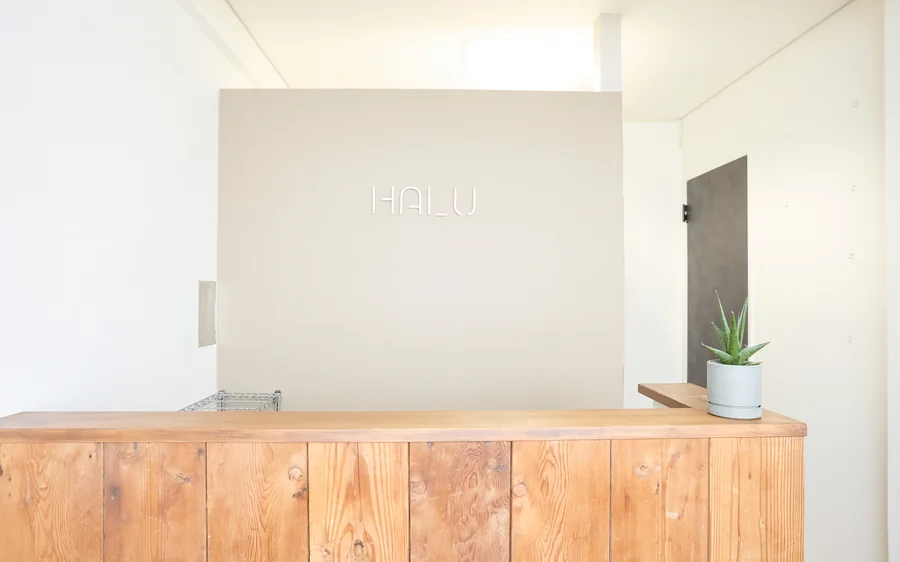 HALU代々木店 受付